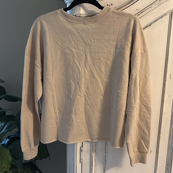 Barbie Squares Shades of Barbie Graphic Tan
Crew Neck Sweatshirt Size Large - Picture 2 of 6